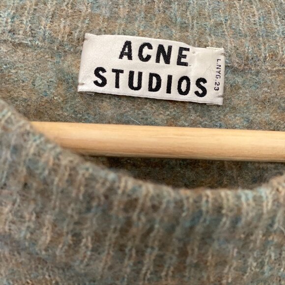 Acne Studios oversized crewneck sweater (Mine is Darker Green) - Picture 3 of 3